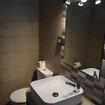 Kea 营地 Pisses
