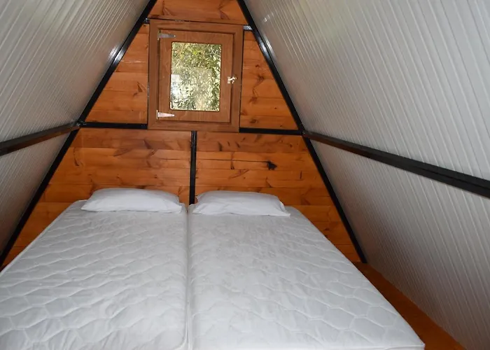 Kea Campeggio Pisses